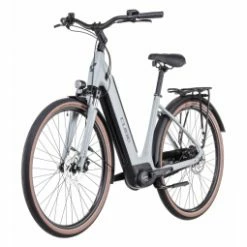 Vélo De Ville Électrique Cube Supreme Hybrid One 500 Easy Gris -VÉLOS ÉLECTRIQUES Soldes Magasin Velo de Ville Electrique Cube Supreme Hybrid One 500 Easy Entry Shimano Nexus 7V 500 Wh 700 mm Gris Lunar 2022 2
