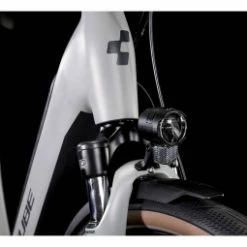 Vélo De Ville Électrique Cube Supreme Hybrid One 500 Easy Gris -VÉLOS ÉLECTRIQUES Soldes Magasin Velo de Ville Electrique Cube Supreme Hybrid One 500 Easy Entry Shimano Nexus 7V 500 Wh 700 mm Gris Lunar 2022 6