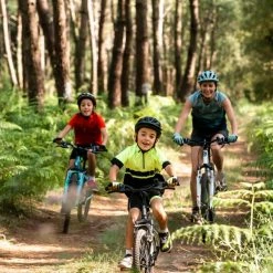 VTT ENFANT ROCKRIDER ST 500 24 POUCES 9-12 ANS JAUNE FLUO -VÉLOS ÉLECTRIQUES Soldes Magasin balade a vtt en famille 1 600x600 1