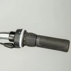 VELO DE VILLE ELOPS 120 À CADRE BAS BLEU -VÉLOS ÉLECTRIQUES Soldes Magasin velo de ville elops 120 a cadre bas bleu 2 600x600 1