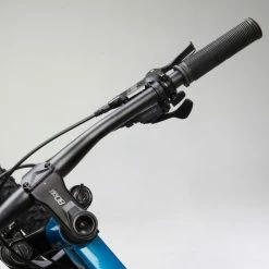 VÉLO VTT ST 540 V2 BLEU 27,5" 17 VÉLO VTT ST 540 V2 BLEU 27,5" -VÉLOS ÉLECTRIQUES Soldes Magasin velo vtt st 540 v2 bleu 275 5 600x600 1