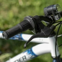 VTT ENFANT ROCKRIDER ST 120 20 POUCES 6-9 ANS BLANC BLEU -VÉLOS ÉLECTRIQUES Soldes Magasin vtt enfant rockrider st 120 20 pouces 6 9 ans blanc bleu 2 600x600 1